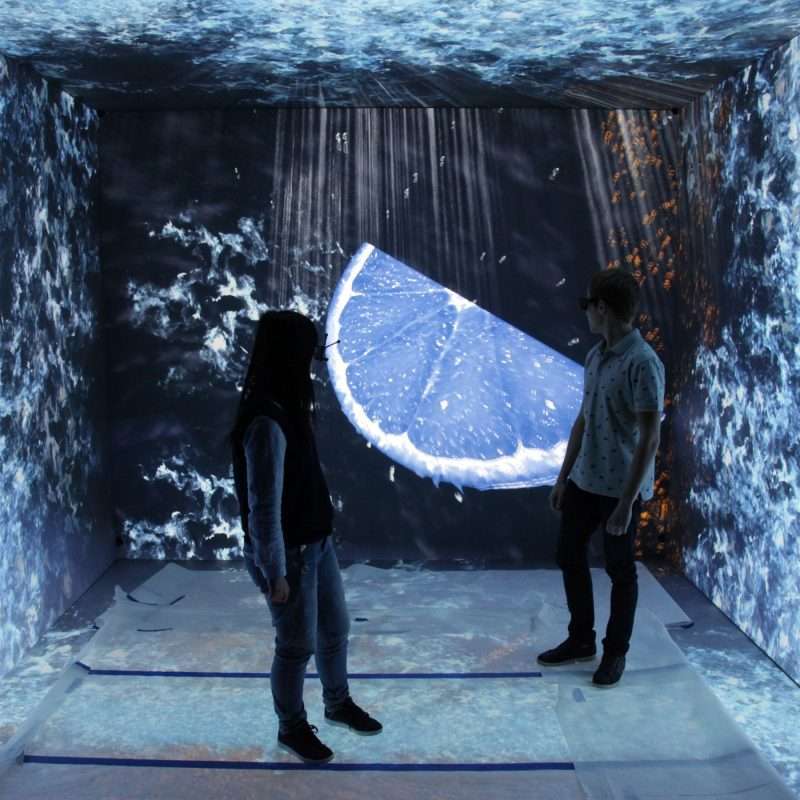 VR CAVE-Blue-Lemon Virtual Immersion Room at French Engineering School